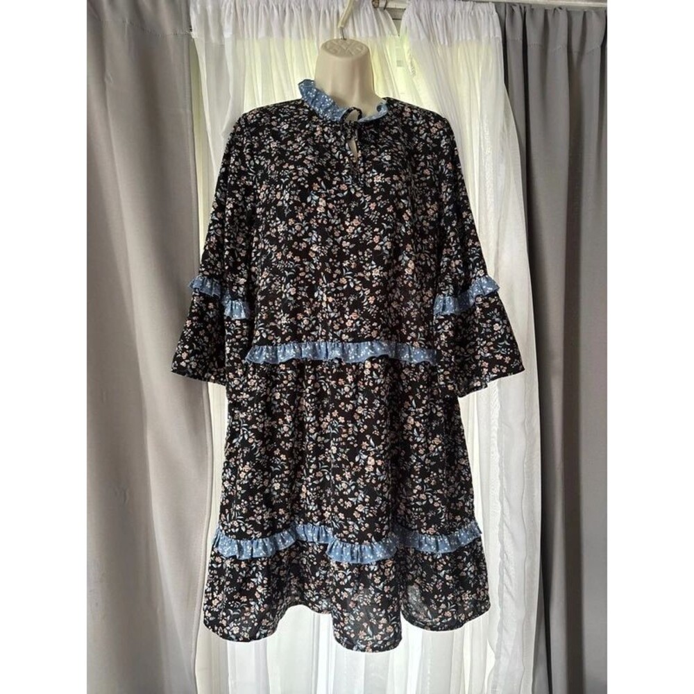 Suzanne Betro nwt $106 ruffled tiered summer dress new106$